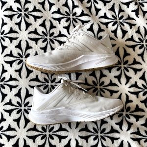 Nike Quest 3 running shoes in off white
